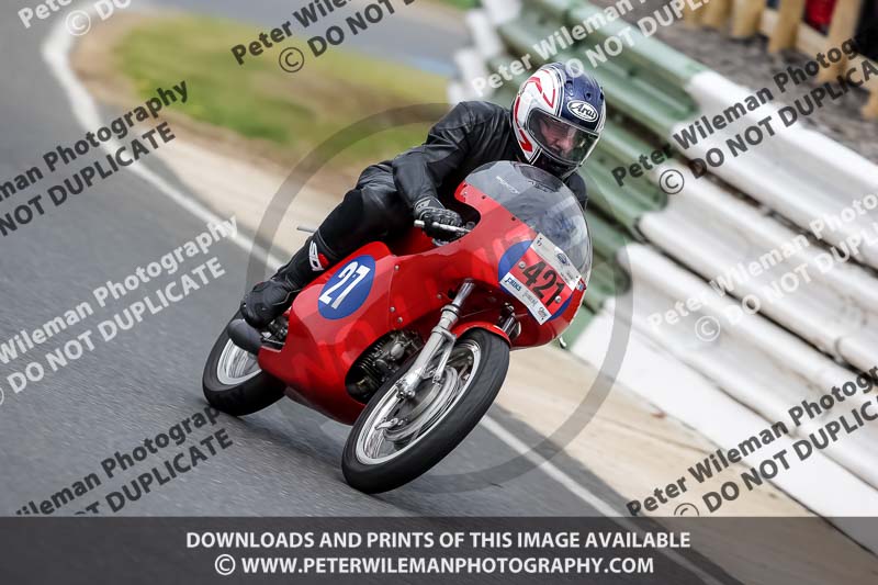 Vintage motorcycle club;eventdigitalimages;mallory park;mallory park trackday photographs;no limits trackdays;peter wileman photography;trackday digital images;trackday photos;vmcc festival 1000 bikes photographs